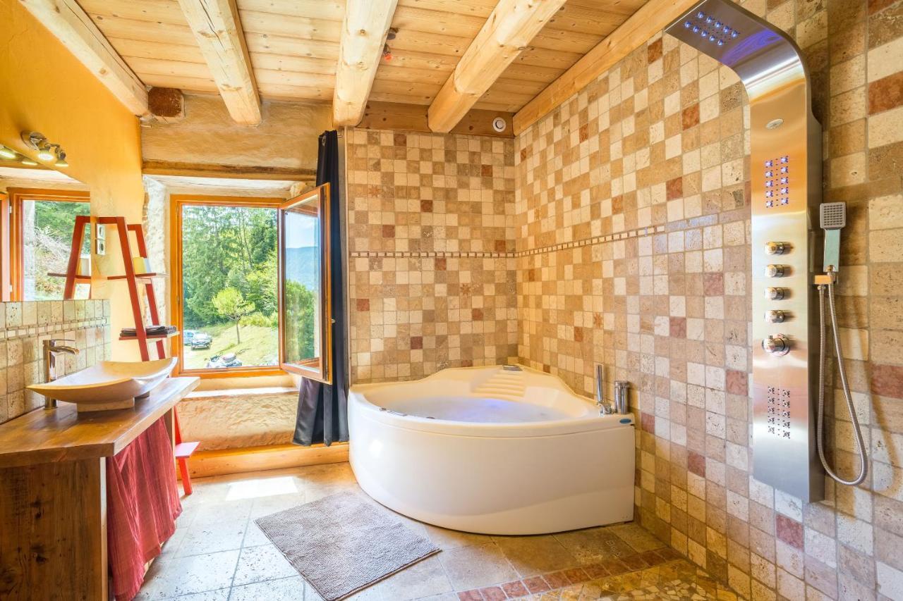 Les Esseroliettes Nature & Spa Arith Exterior foto